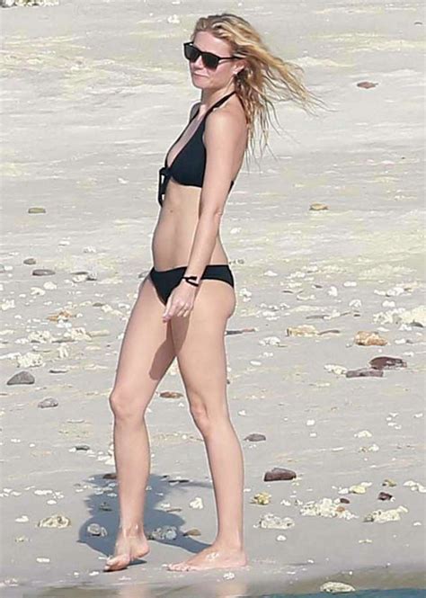 Gwyneth Paltrow In Black Bikini On The Beach In Cabo San Lucas Gotceleb
