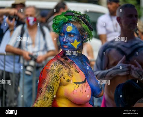 Annual Nyc Bodypainting Day Hi Res Stock Photography And Images Alamy