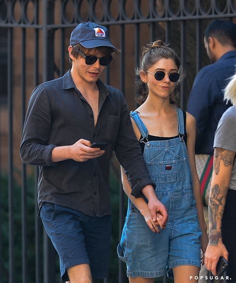 Natalia Dyer And Charlie Heaton Holding Hands In Nyc 2017 Popsugar Celebrity Photo 2