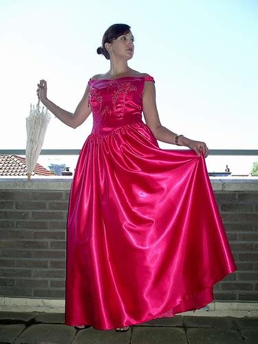 Pink Satin Skirt Acres Of Hot Pink Satin This Dress Has S Flickr