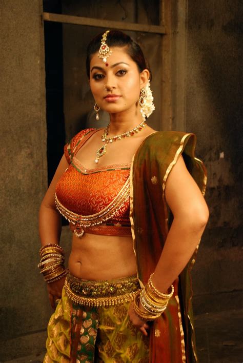 Actress Sneha Hot Navel Pics Spicy Navel Photos Telugu Actress Gallery