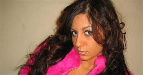 Raven Riley World Raven Wavy And Posed Sexy