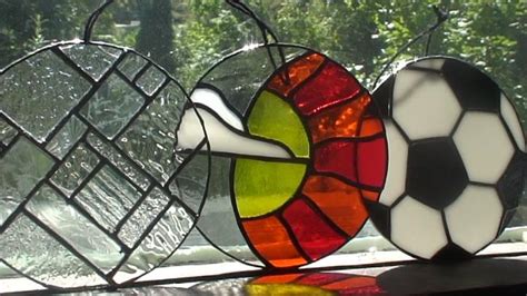 Making Round Stained Glass Suncatchers, now on Curious.com | Curious.com