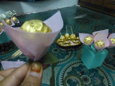 Free diy cara membuat buket boneka bunga dan coklat teknik buket boneka tanpa melubangi bonekanya mp3. My Journey: D.I.Y : HANTARAN COKLAT FERRERO ROCHE