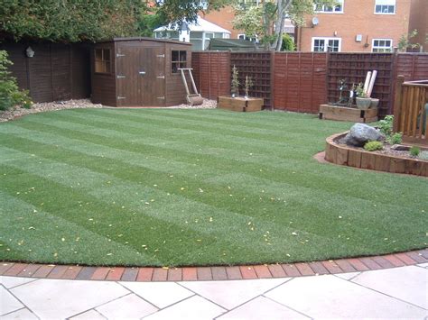 Driveway edging paver edging brick driveway brick edging gravel driveway brick path driveway edging considerations the main function of driveway edging is to create a border. garden-lawns