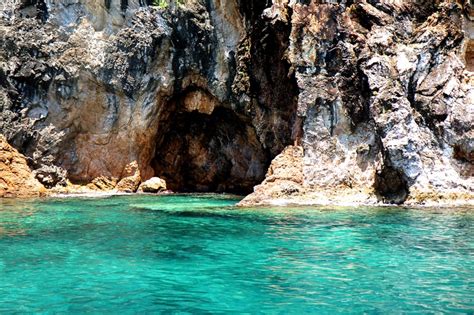 The Caves Norman Island Bvi Such A Beautiful Place To Snorkel Tons