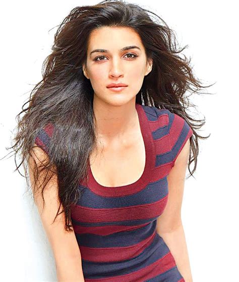 Naked Kriti Sanon Added 07 19 2016 By SuperSnowy