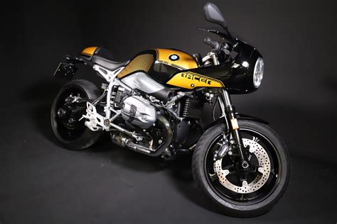 Customizers transform bikes into unique items. BMW R Nine T Cafe racer - Les Annonces Collection | Motos ...