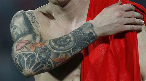 Many cover up tattoos were added to beautify the already existing thiago for me bony spots are always better and hurt less than fatty soft spots. Messi Tattoo Back - Best Tattoo Ideas
