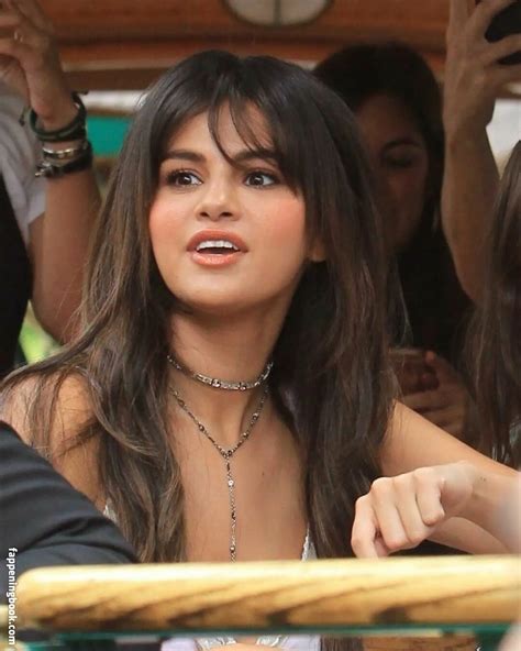 Selena Gomez Selena Gomez Nude Onlyfans Leaks The Fappening Photo
