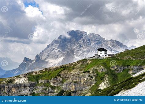 Rifugio Auronzo Alpine Mountain Hut Tre Cime Di Lavaredo Sesto