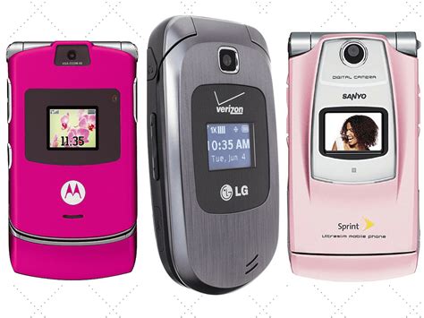 Six Things We Miss About Flip Phones