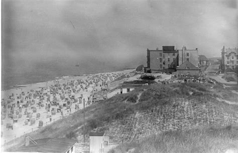Includes flights from gatwick departing on 28 august. Sylt 2 Aug 48 | Bank holiday monday, Natural landmarks, Beach