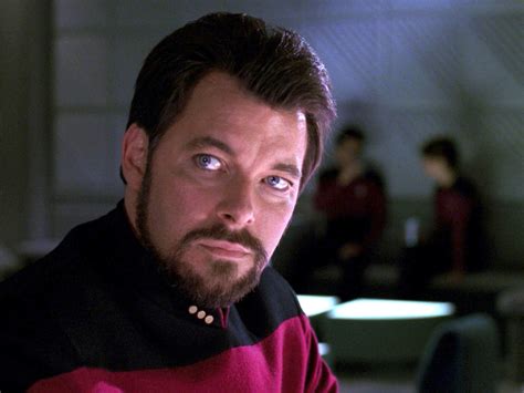 Jonathan frakes, il regista, appare nella parte finale del film nel ruolo di un poliziotto. Jonathan Frakes Gives Quentin Tarantino One 'Star Trek ...