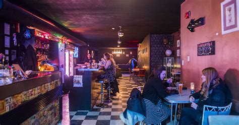 By courtney sunday toronto local recommended for sports bars because: The top 10 dive bars in Toronto