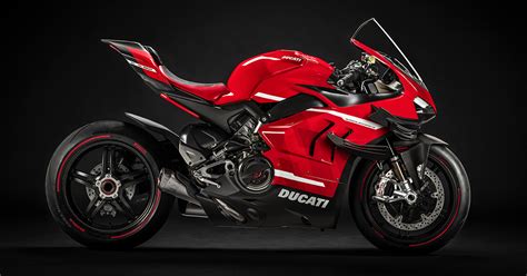2020 Ducati Superleggera V4 Superbike | HiConsumption