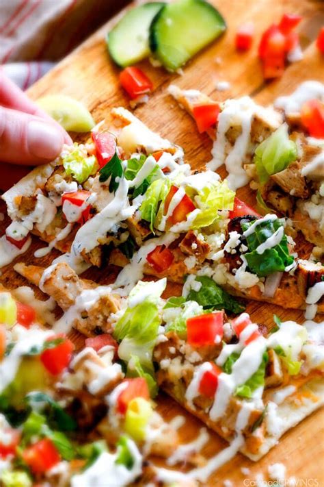 Chicken Gyro Flatbread Pizzas These Are Amazing And So Quick And Easy