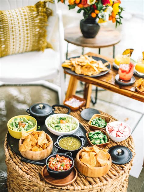 How to throw a Casual Mexican Dinner Party | Mexican dinner, Mexican dinner party, Dinner party ...