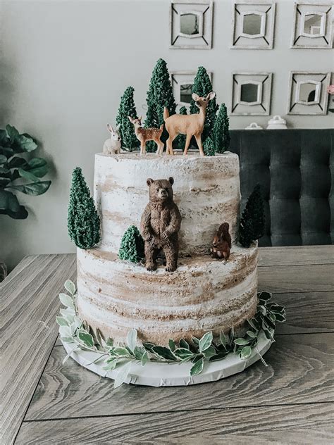 √ Woodland Theme Baby Shower Cake