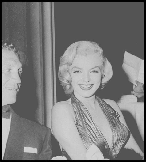 9 Février 1953 Part Ii Marilyn Reçoit Le Prix Photoplay Award De