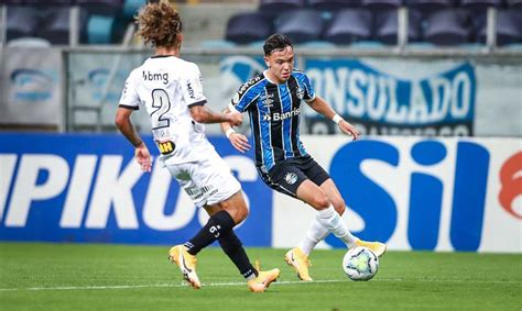ˈɡɾemju futʃiˈbɔw ˌpoɾtw ɐleˈɡɾẽsi), commonly known as grêmio (portuguese word that in english can mean guild, society, community or fraternity. Brasileirão: Grêmio arranca empate com Atlético-MG, em ...