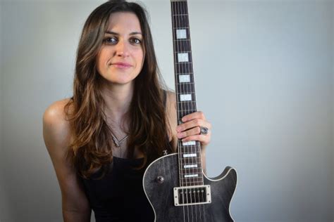 Laura Cox Aspirante A Emperatriz Del Hard Blues Muzikalia