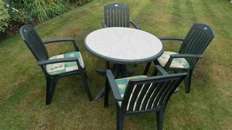 I completed this video at thanksgiving and i had just gotten my voice back. Garden Round table and 4 chairs, green plastic, Used. By ...