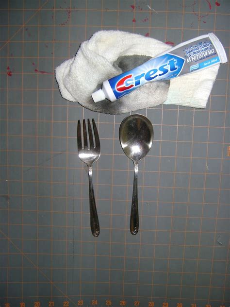 Clean Silver Plate Wtoothpaste That Has Baking Soda In It How To