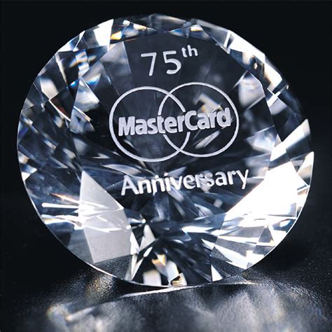 Your wedding anniversary is a time to celebrate your love from the day you were married 'till now. China Crystal Wedding Anniversary Diamond Gift (ATZ01 ...