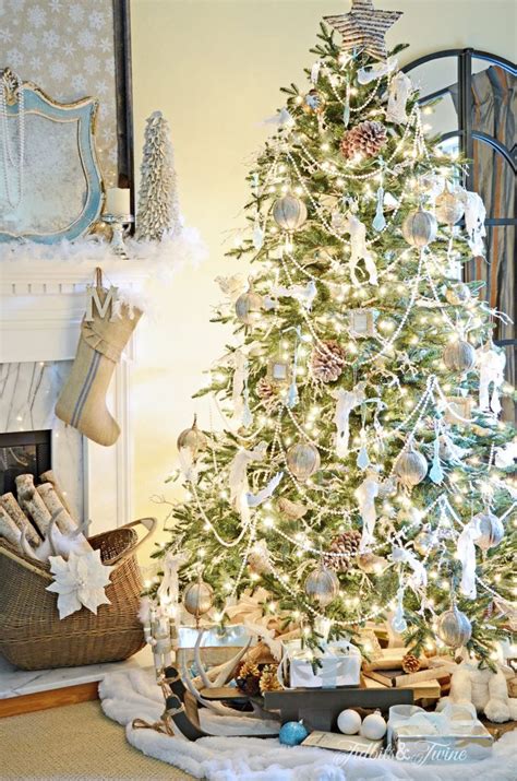 30 Beautiful Christmas Tree Garland Decoration Ideas Christmas