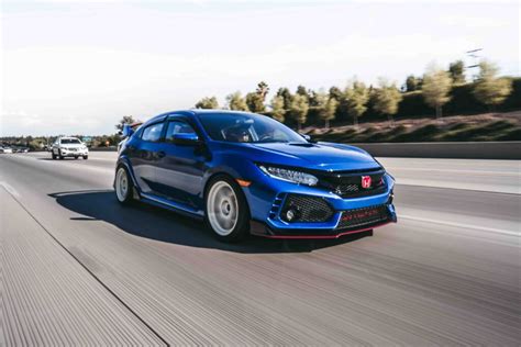 Grundsätzlich werden bremsbeläge bei jeder inspektion in der werkstatt kontrolliert und ggf. Bremsen wechseln Honda Civic - Kosten, Anleitung, wann?