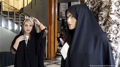 Why Iranian Authorities Enforce Veil Wearing Dw 12212020