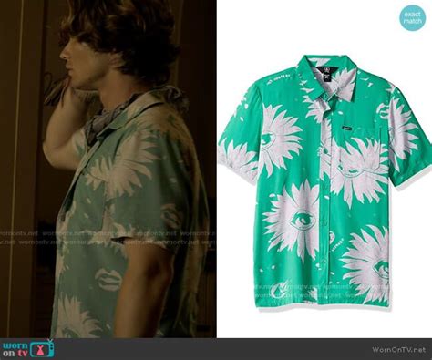 John Bs Green Printed Shirt On Outer Banks In 2021 Outer Banks John