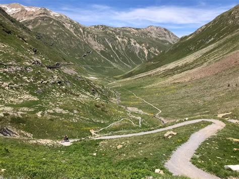 Auch in der gegenrichtung, in fahrtrichtung schweiz, stauen sich die fahrzeuge oft kilometerlang. Bike Tour von Pontresina ins Val da Fain - allmountain.ch ...