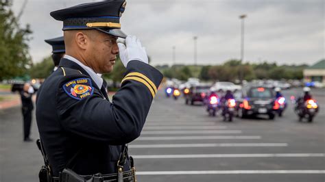 Austin Police Officer Andy Traylors Funeral At Shoreline Church