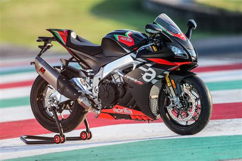 * specifications mentioned here for the aprilia rsv4 are subject to changes. 2020-aprilia-rsv4-1100-factory-price-malaysia-specs-23 ...