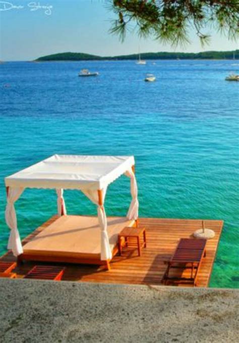 Hırvatistan'daki en önemli kültür etkinliklerinden bir olan dubrovnik yaz festivali, klasik müzik konserleri ve hırvat folk müzik gösterileri ile önemli bir sanatsal. Things To Do In Hvar, Croatia For Families, Singles ...