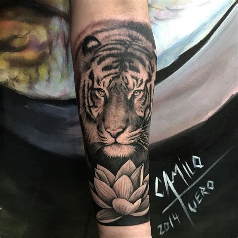 Tattoo Tigre Realista Feita Pelo Artista Camilo Tuero Camilo T