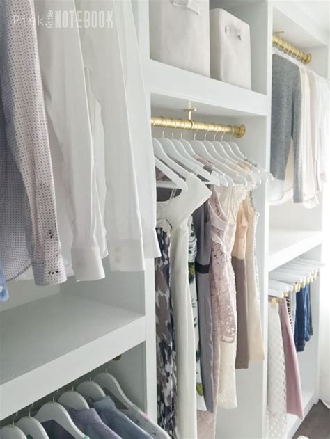 Before you toss in the towel as you have no idea how you're going to pick a complete wardrobe i've done it. Remodelaholic | DIY Custom Walk-in Closet Organizer for a Builder Basic Closet