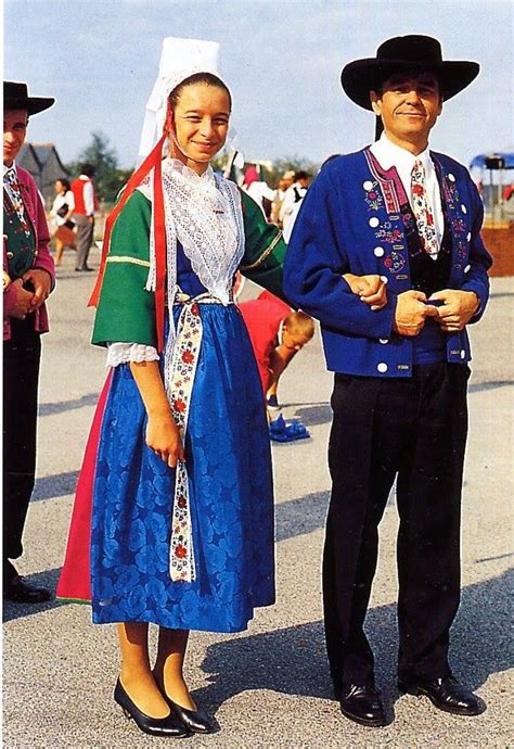 Folkcostumeandembroidery Overview Of The Folk Costumes Of Europe Folk