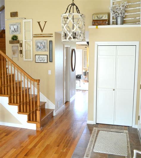 10 Modern Farmhouse Foyer Light