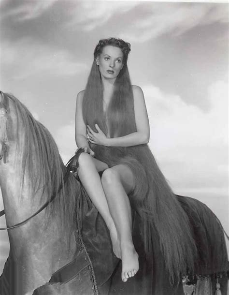 49 Hot Pictures Of Maureen Ohara Which Are Incredibly Sexy
