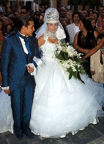 Famosas de boda de dia. Ranking de las famosas peores vestidas en el dia de su ...