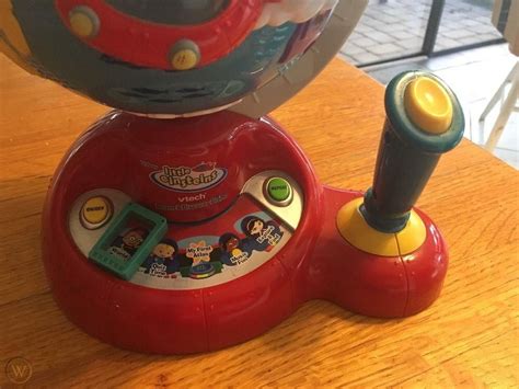 Vtech Disneys Little Einsteins Rocket Fly And Learn Discover Globe