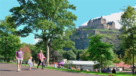 10 Things To Do In Edinburgh In April Hellotickets