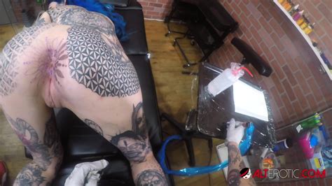 Amber Luke Gets A Butthole Tattoo And A Good Fucking Eporner