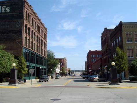 10 Beautiful And Historic Neighborhoods In Iowa