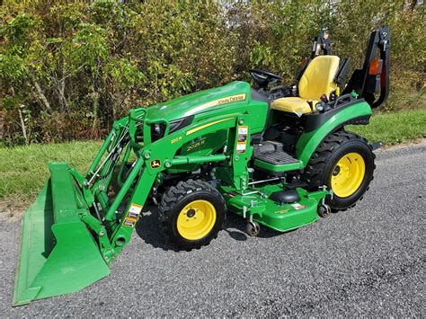 Sold 2018 John Deere 2025r Sub Compact Tractor And Attachments Regreen