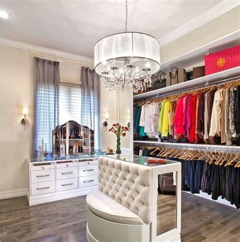 We love designing master closets! 15+ Nice and Neat Master Bedroom Closet Design Ideas