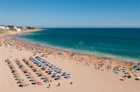 ✅ bekijk unieke highlights, reisinformatie & persoonlijke tips ✅ 30+ uitgebreide reviews vakantie in albufeira (algarve, portugal): Strand In Algarve, Portugal Redactionele Foto - Afbeelding ...